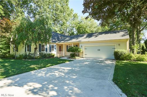 3447 Tennyson Dr, Fairlawn, OH, 44333-3156 | Card Image