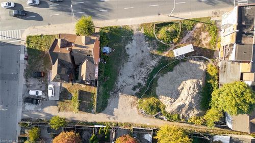 {{alt}} | Card Image