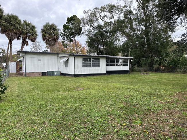 3551 Cr 230 B, House other with 2 bedrooms, 2 bathrooms and null parking in Wildwood FL | Image 19