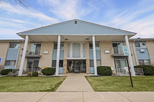 apt-2h-9460 Dee Rd, Des Plaines, IL, 60016-3832 | Card Image