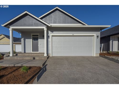701 Tigerlily St, Silverton, OR, 97381 | Card Image