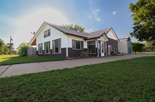 113 S Robbins Rd, Norwich, KS, 67118-9373 | Card Image