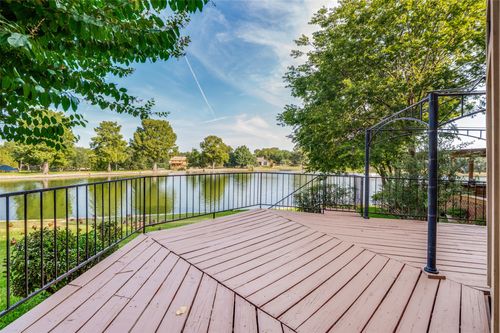 9 Country Lake Dr, Carrollton, TX, 75006-4702 | Card Image