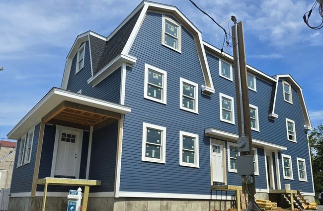 APT-3 - 9 Swan St, Condo with 3 bedrooms, 3 bathrooms and 2 parking in Beverly MA | Image 7