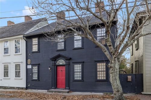 b-73 Thames Street, Newport, RI, 02840 | Card Image