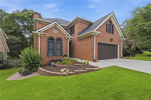 2809 Livsey Woods Dr, Tucker, GA, 30084-2585 | Card Image