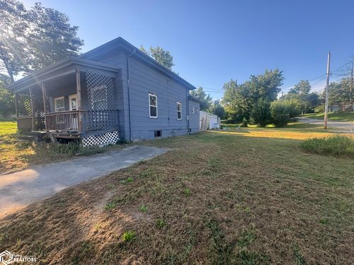 718 W Madison St, Centerville, IA, 52544-1319 | Card Image