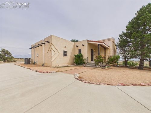 1380 S Winterhaven Dr, Pueblo West, CO, 81007-2662 | Card Image