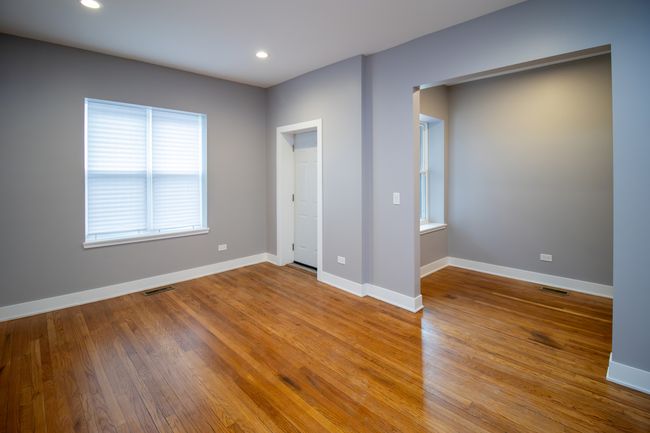 1S - 5310 S Harper Ave, Home with 6 bedrooms, 2 bathrooms and null parking in CHICAGO IL | Image 7