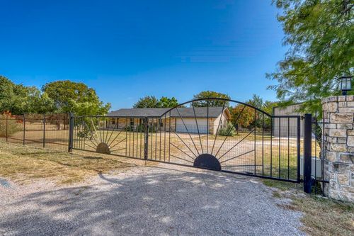 212 Deer Dr, Sunrise Beach, TX, 78643-9359 | Card Image