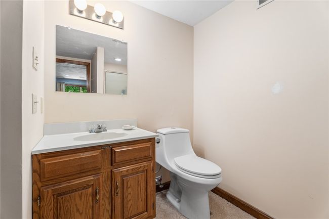 607 Brookhaven Ln, Condo with 2 bedrooms, 3 bathrooms and 2 parking in Woonsocket RI | Image 22