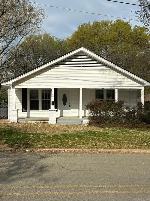 601 N Hickory St, Searcy, AR, 72143-3425 | Card Image