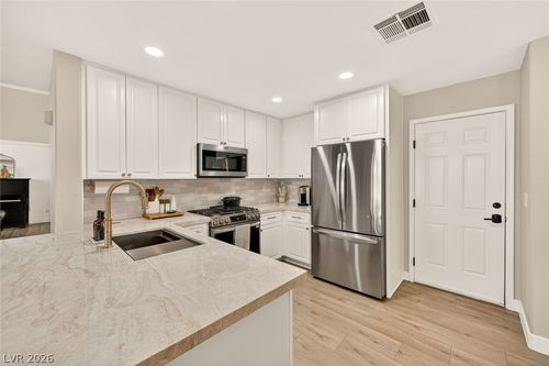 2437 Cliffwood Dr, Henderson, NV, 89074-5884 | Card Image