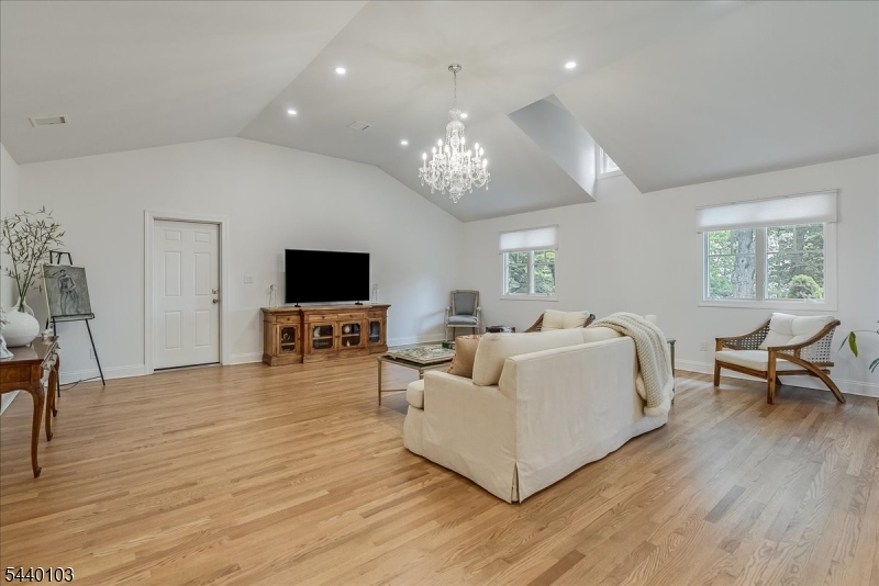 Residential in Kinnelon Boro 4