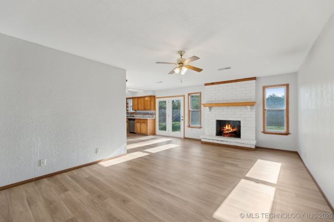 13973 S Hickory St, House other with 4 bedrooms, 2 bathrooms and null parking in Glenpool OK | Image 5