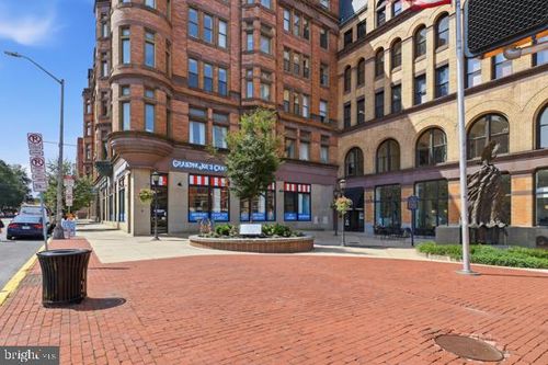 32-18 S George St, YORK, PA, 17401-1425 | Card Image