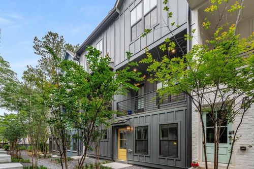 133 Pacer Pl, Atlanta, GA, 30342-4353 | Card Image