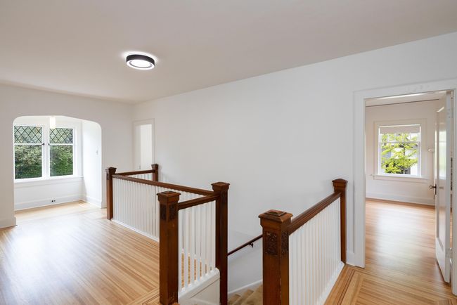 1121 W 16th Ave, House other with 8 bedrooms, 3 bathrooms and 2 parking in Vancouver BC | Image 9