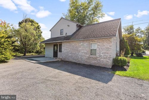 4518 New Holland Rd, MOHNTON, PA, 19540-8485 | Card Image