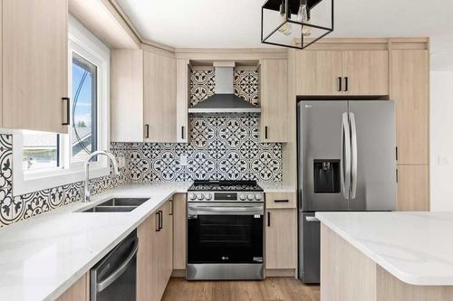 856 Rundlecairn Way Ne, Calgary, AB, T1Y2R7 | Card Image