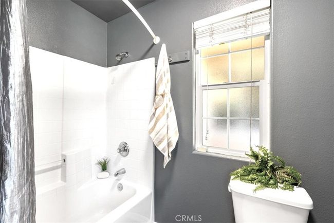 Primary bath | Image 16