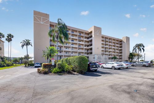 507-7076 Huntington Ln, Delray Beach, FL, 33446-2506 | Card Image
