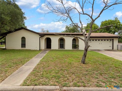 220 E Belton Ave, Rockdale, TX, 76567-2917 | Card Image