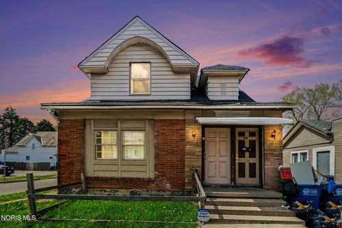426 Broadway St, Toledo, OH, 43605-3388 | Card Image