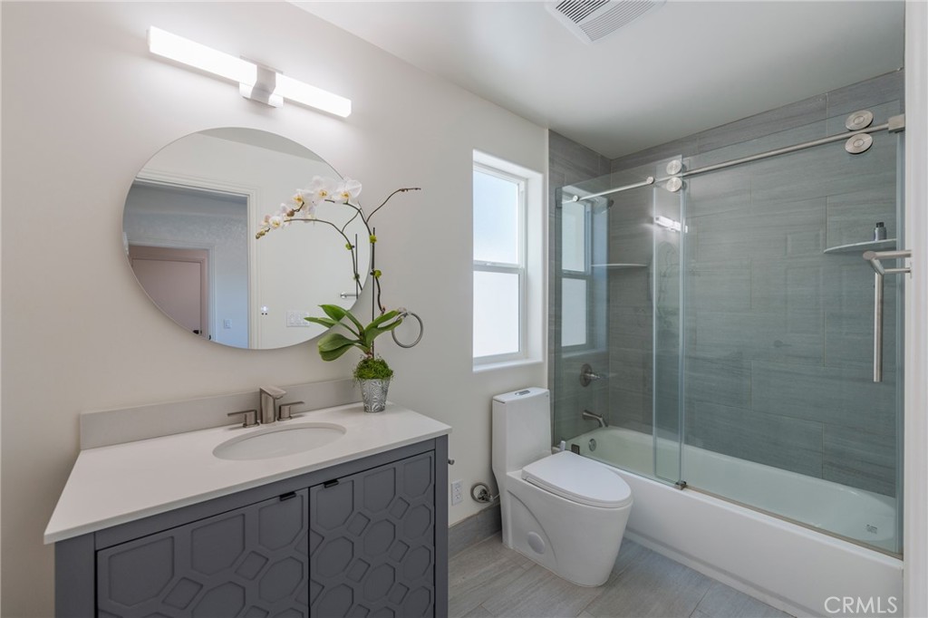 Residential Lease in Los Angeles 4