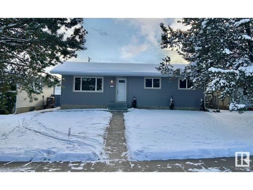 4528 45 Ave, Stony Plain, AB, T7Z1J1 | Card Image