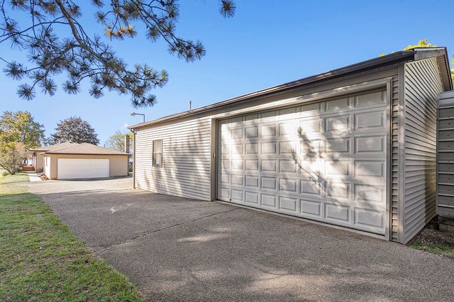 2nd garage for all you toys | Image 28