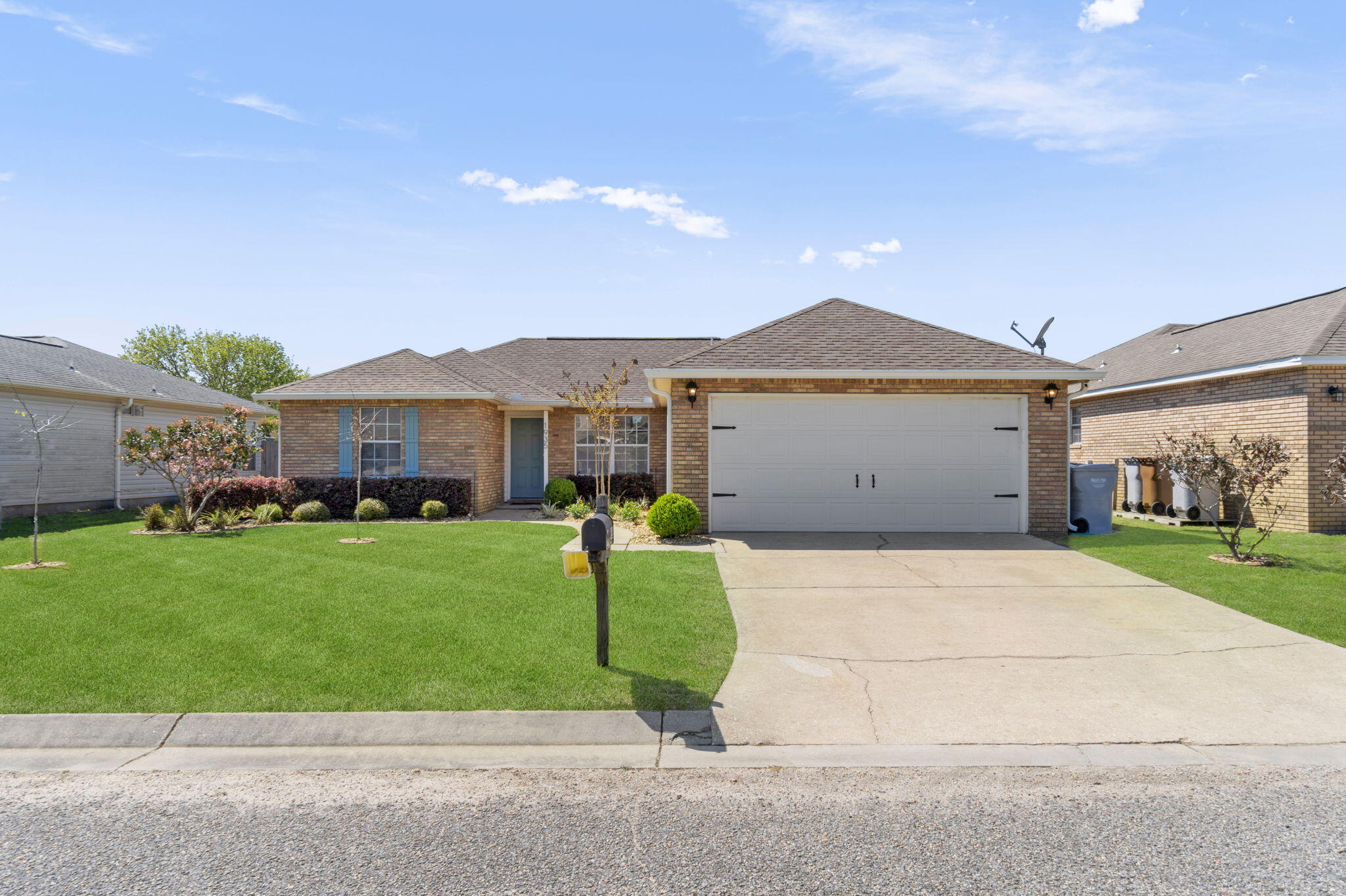 Jo Tam Ln, Navarre, FL 32566