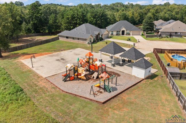 2502 Oasis Dr, House other with 4 bedrooms, 3 bathrooms and null parking in Longview TX | Image 46