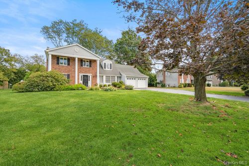 12 Aron Dr, Woodbury, NY, 11797-1011 | Card Image