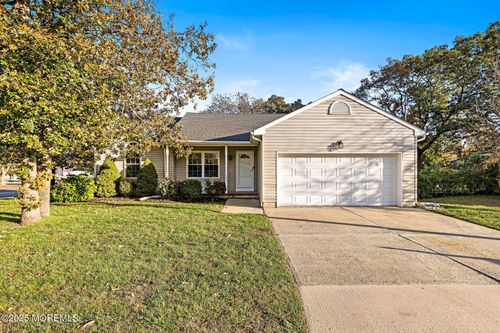 501 Spray Ave, Beachwood, NJ, 08722-4729 | Card Image