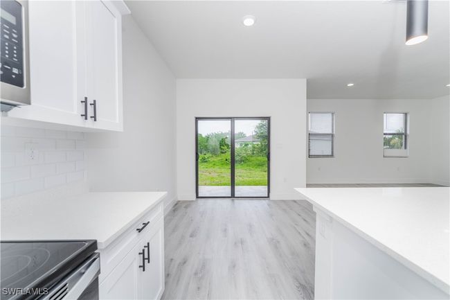 8304 Lena Ct, House other with 3 bedrooms, 2 bathrooms and null parking in LABELLE FL | Image 5