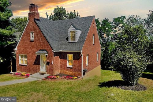 315 Villa Ave, Front Royal, VA, 22630-2631 | Card Image