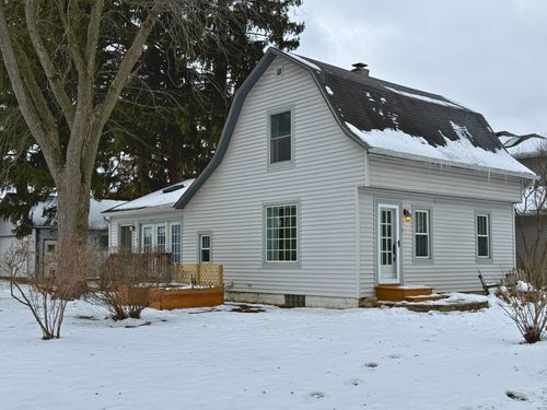 390 Garfield Blvd, Grayslake, IL, 60030-2712 | Card Image