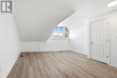 2-525 Richmond Street, London East (East F), ON, N6A3E8 | Card Image