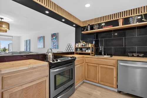 512-3960 Oaks Clubhouse Dr, Pompano Beach, FL, 33069-3671 | Card Image