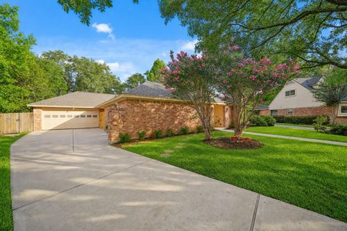 11804 Westmere Dr, Houston, TX, 77077-4945 | Card Image