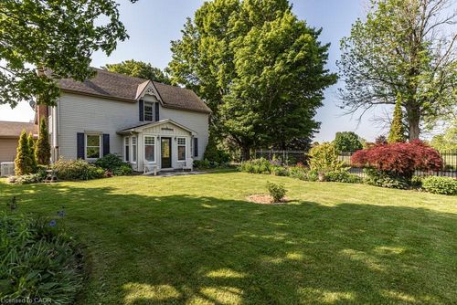 {{alt}} | Card Image