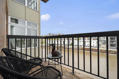 204-1905 N Water Street, Milwaukee, WI, 53202 | Card Image