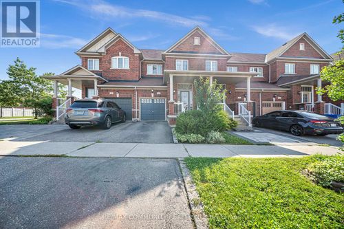 220 Lageer Dr, Stouffville, ON, L4A0X1 | Card Image