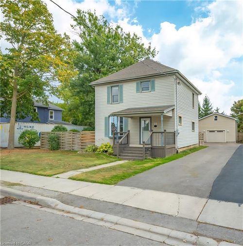 {{alt}} | Card Image