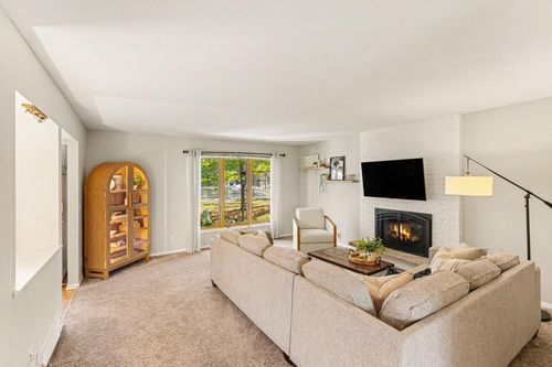 134 Birnamwood Dr, Burnsville, MN, 55337-6814 | Card Image