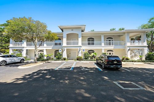 104-100 Village Square Crossing, Palm Beach Gardens, FL, 33410 | Card Image