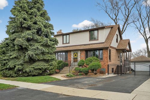 8021 Lavergne Ave, Burbank, IL, 60459-2130 | Card Image