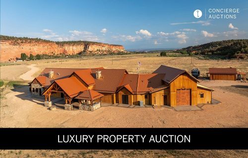 5605 N Johnson Canyon Rd, Kanab, UT, 84741-4104 | Card Image