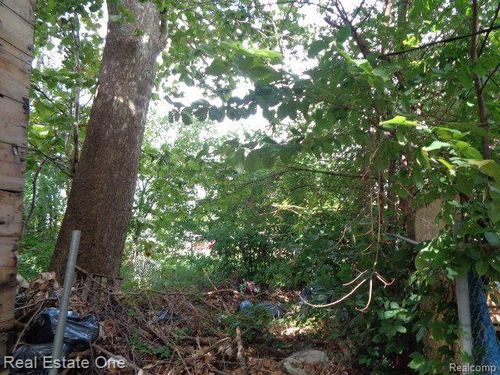 4266 Waverly St, Detroit, MI, 48238-3258 | Card Image